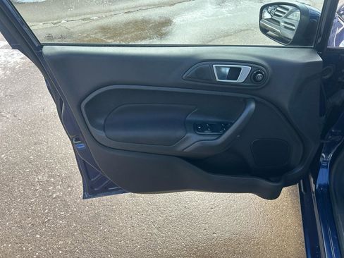 Used 2016 Ford Fiesta SE image 9