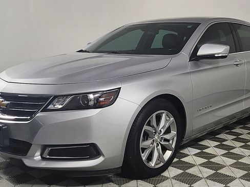 Used 2017 Chevrolet Impala LT image 3