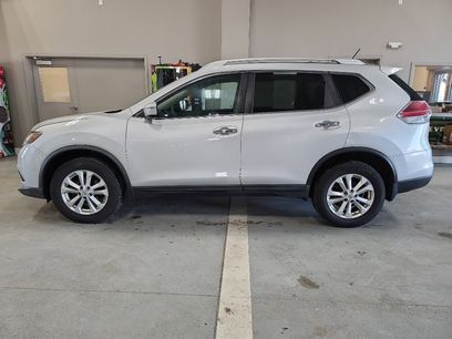 Used 2016 Nissan Rogue SV