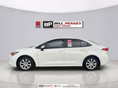 New 2026 Toyota Corolla LE image 2