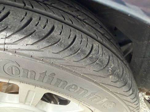 Used 2004 Cadillac De Ville w/ Equipment Group image 8