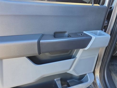 Used 2021 Ford F150 XL w/ Trailer Tow Package image 9