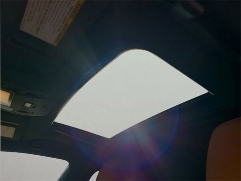 Used 2022 Lexus IS 300 300 image 22