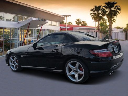 Used 2014 Mercedes-Benz SLK 250 image 5