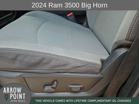 Used 2024 RAM 3500 Big Horn AWD/4WD image 23