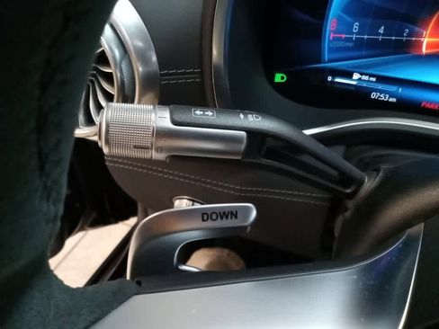 Used 2022 Mercedes-Benz SL 63 AMG 4MATIC image 31