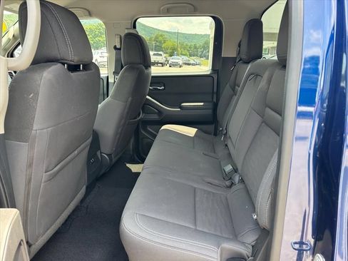 Used 2022 Nissan Frontier SV AWD/4WD image 10