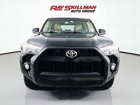 Used 2017 Toyota 4Runner SR5 Premium image 2