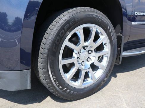 Used 2018 GMC Yukon Denali w/ Open Road Package AWD/4WD image 8