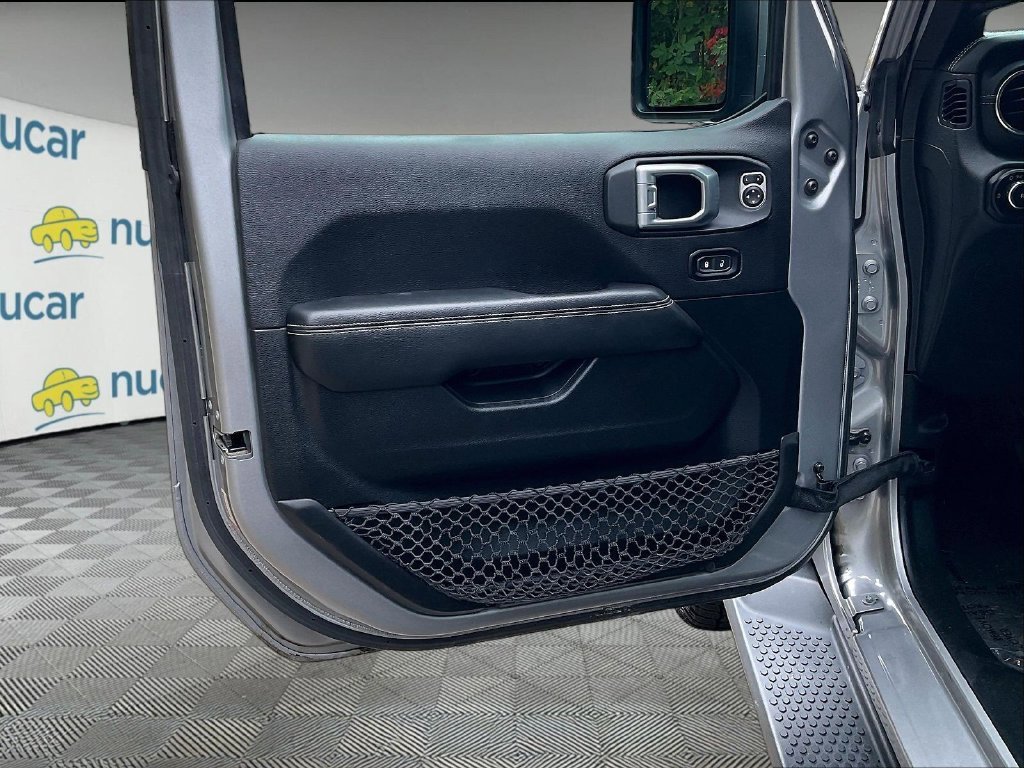 Used 2020 Jeep Wrangler Unlimited Sahara w/ Uconnect 4C Nav & Sound Group AWD/4WD image 9