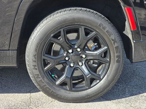 Used 2023 Jeep Wagoneer Series II image 24