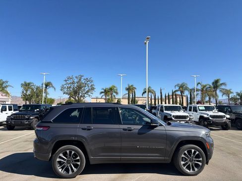 Used 2024 Jeep Grand Cherokee Overland w/ Trailer Tow Package AWD/4WD image 3