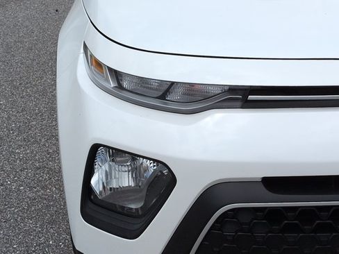 Used 2022 Kia Soul S FWD image 11