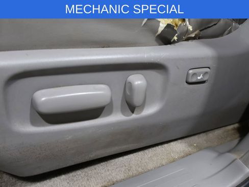 Used 2004 Toyota 4Runner Limited image 17