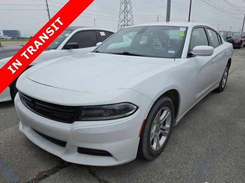 Used 2019 Dodge Charger SXT RWD image 1