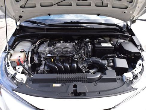 Used 2021 Toyota Corolla LE image 12