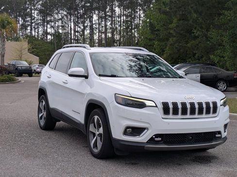 Used 2021 Jeep Cherokee Limited w/ Elite Package image 3