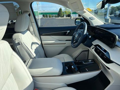 New 2026 Buick Enclave Avenir w/ Super Cruise Package image 19