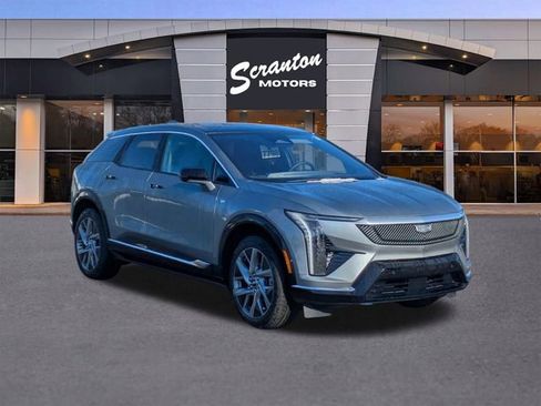 New 2026 Cadillac Optiq Luxury 1 image 7