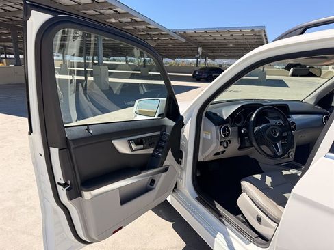 Used 2014 Mercedes-Benz GLK 350 2WD image 24