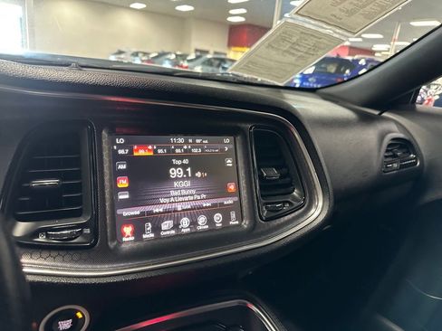 Used 2016 Dodge Challenger SXT Plus image 21