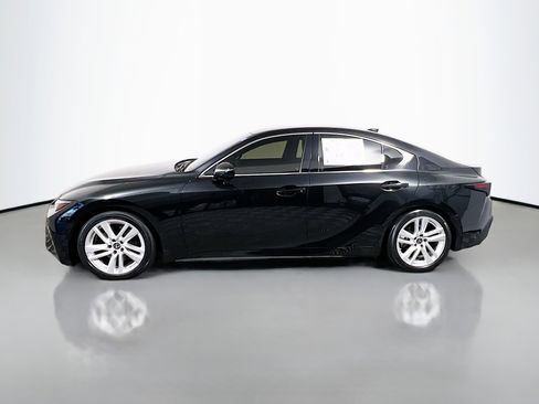 Used 2022 Lexus IS 300 image 9