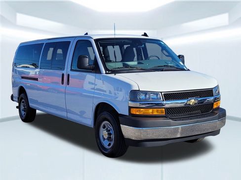 Used 2024 Chevrolet Express 3500 LT w/ LT Preferred Equipment Group image 8