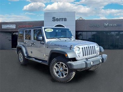 Used 2016 Jeep Wrangler Unlimited Rubicon w/ Connectivity Group