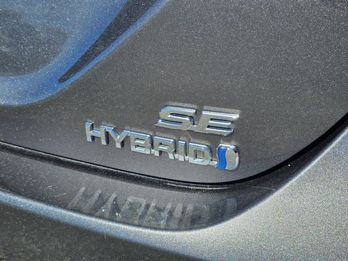 Used 2020 Toyota Camry SE image 10