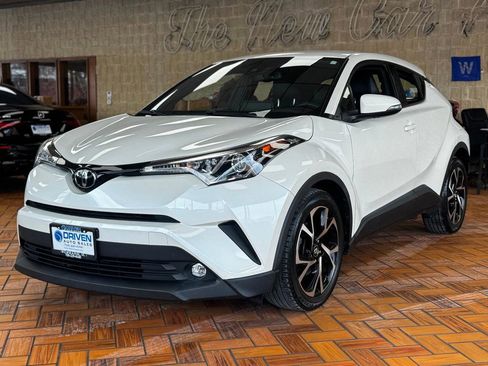 Used 2019 Toyota C-HR Limited image 5