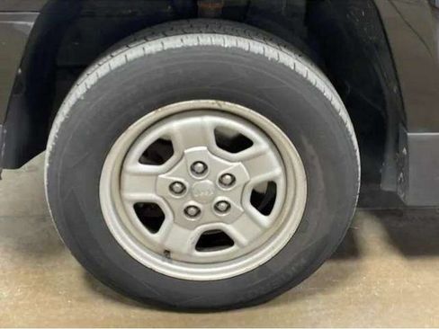 Used 2015 Jeep Patriot Sport AWD/4WD image 16