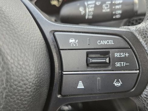 Certified 2025 Honda HR-V LX image 24