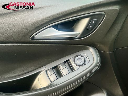 Used 2021 Buick Encore GX Preferred image 23