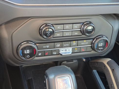 Used 2025 Ford Bronco Badlands AWD/4WD image 30
