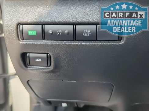 Used 2023 Nissan Sentra SV image 11