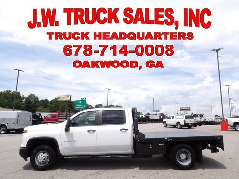 Used 2025 Chevrolet Silverado 3500 W/T w/ WT Convenience Package AWD/4WD image 2