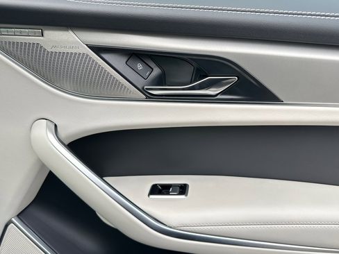 Used 2025 Jaguar F-PACE R-Dynamic S image 19