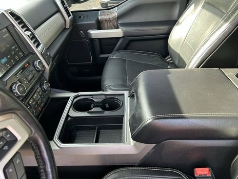 Used 2018 Ford F250 Lariat image 36