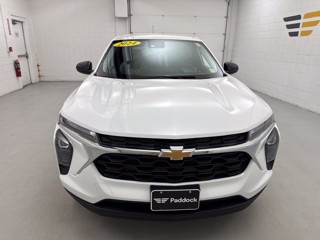 Used 2024 Chevrolet Trax LS FWD image 8