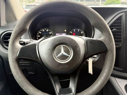 Used 2017 Mercedes-Benz Metris image 12