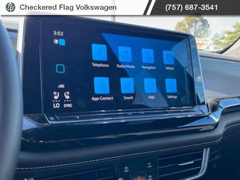 Used 2024 Volkswagen Atlas Cross Sport SE image 38