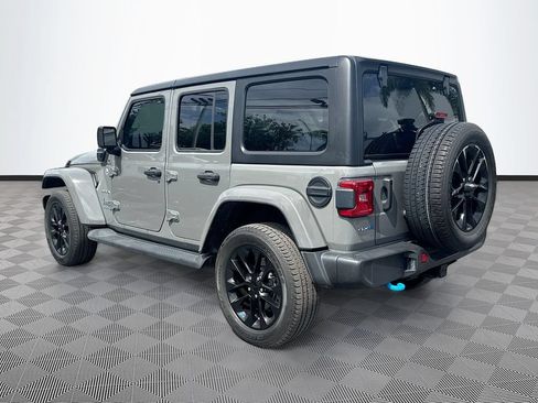Used 2023 Jeep Wrangler Unlimited Sahara w/ Cold Weather Group AWD/4WD image 8