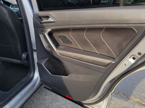 Certified 2024 Volkswagen Tiguan SE R-Line image 39