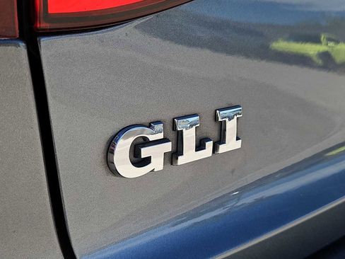 Used 2017 Volkswagen Jetta GLI FWD image 13