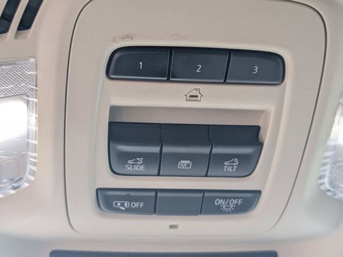 Certified 2021 Buick Envision Avenir w/ Technology Package II AWD/4WD image 32