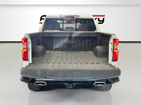 Used 2023 Chevrolet Silverado 1500 LT Trail Boss w/ LT Trail Boss Premium Package AWD/4WD image 28