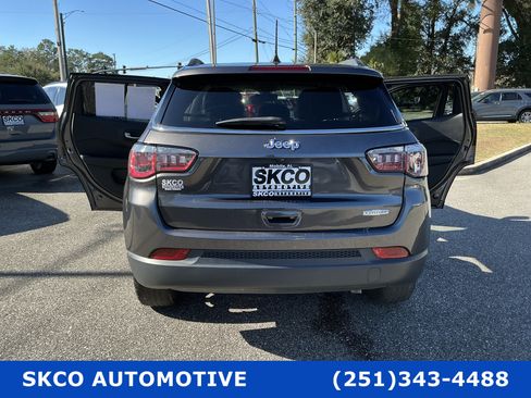 Used 2020 Jeep Compass Latitude image 29