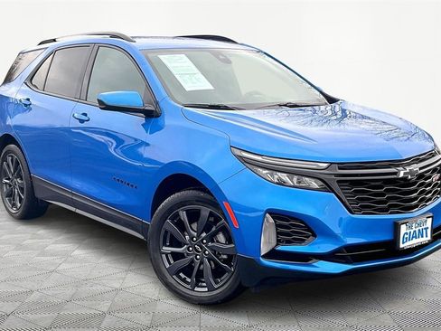 Used 2024 Chevrolet Equinox RS image 3