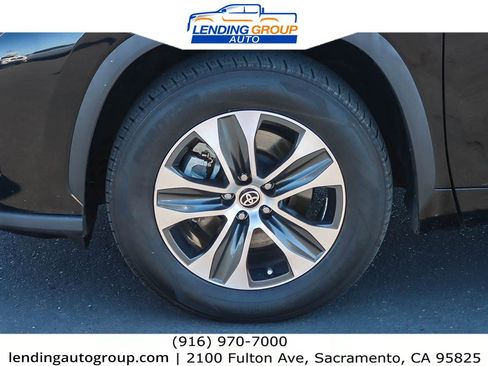 Used 2021 Toyota Highlander XLE image 15