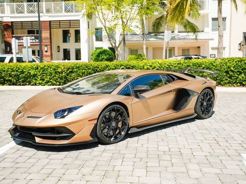 Used 2020 Lamborghini Aventador SVJ image 2